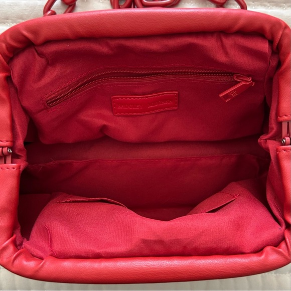 NWT, Badgley Mischka Red Shoulder Handbag Wrapped Frame Clutch Chain Strap - Picture 8 of 14